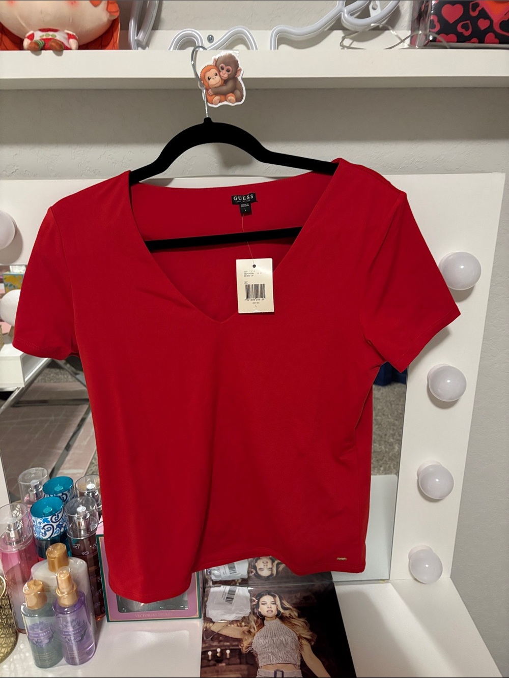 Large GUESS Red V-Neck Short Sleeve Tee